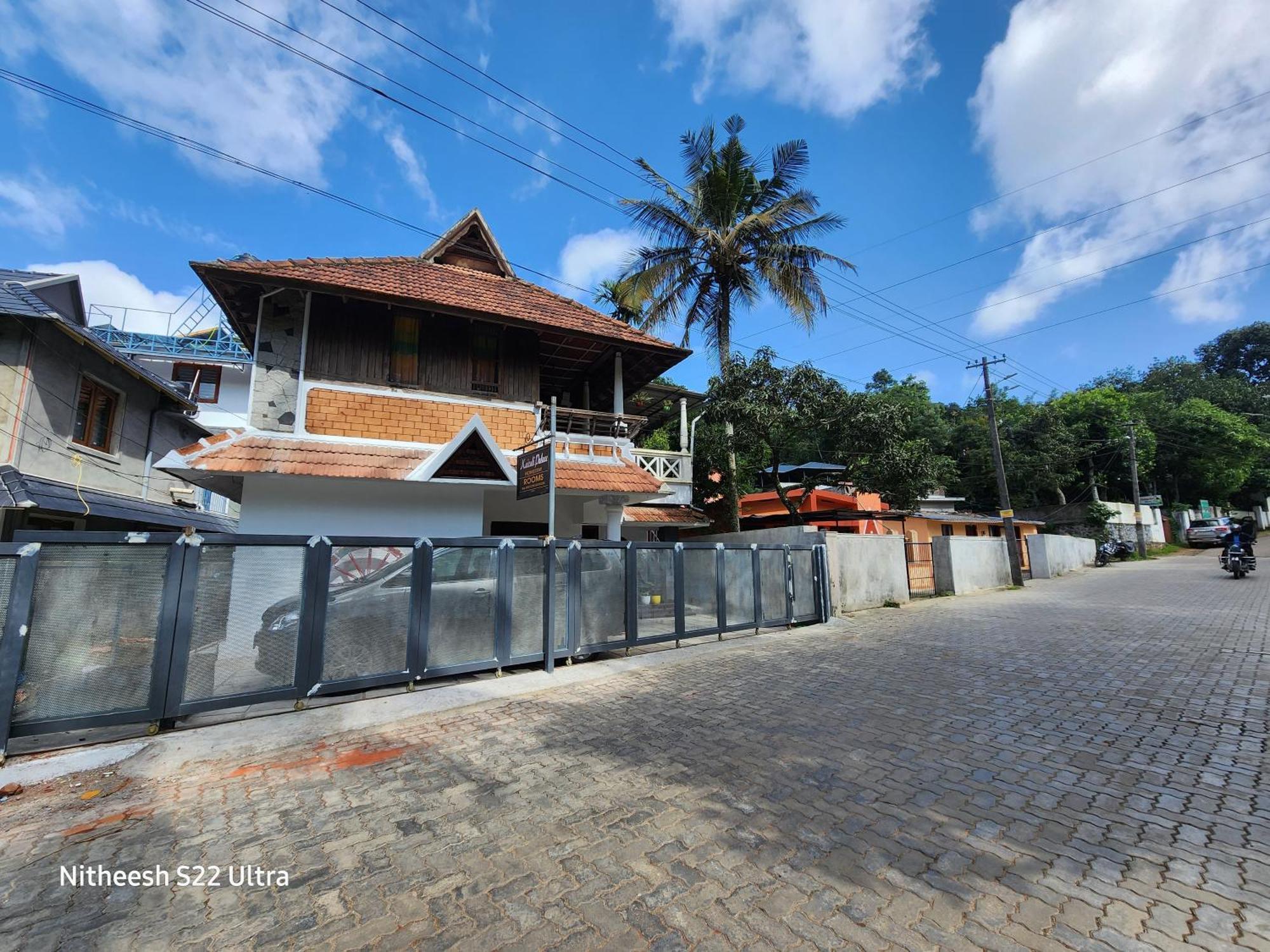 טקאדי Kairali Palace Home Stay מראה חיצוני תמונה